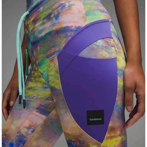 😍NWTs Lululemon Cargo Super-High-Rise Hiking Tight 25" - Picture 2 of 9